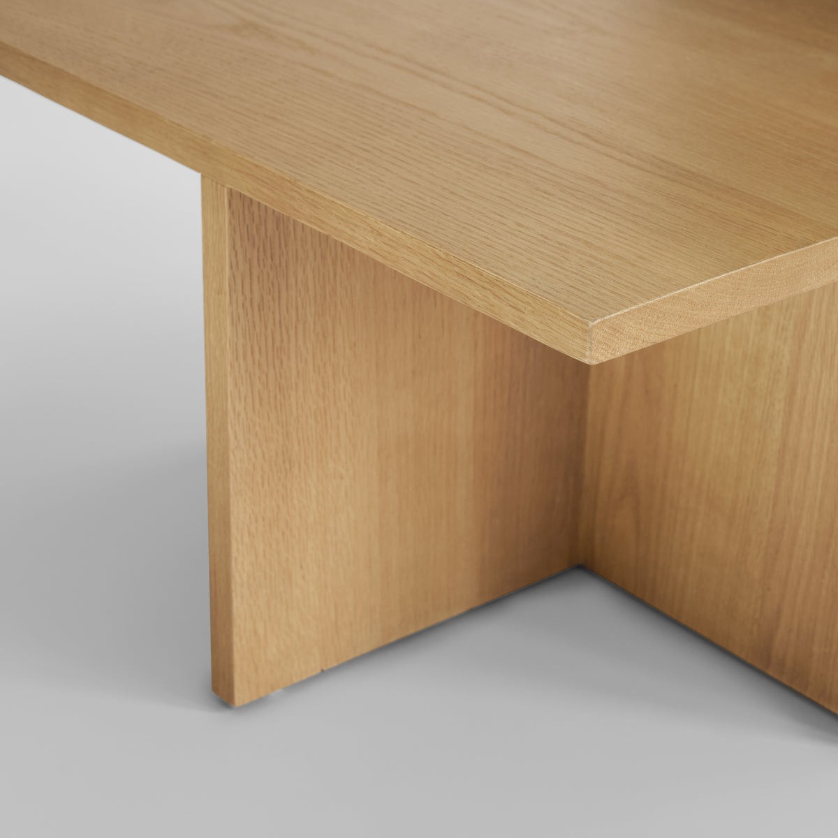 Brutus sofabord i Natural Oak fra 101 Copenhagen.