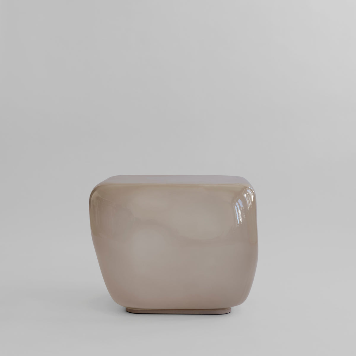Ishi Medio glasbord i Smoked Desert fra 101 Copenhagen.