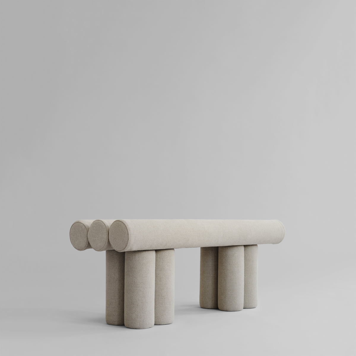 Hiro Bench med Linen-polstring fra 101 Copenhagen.