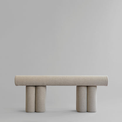 Hiro Bench med Linen-polstring fra 101 Copenhagen.