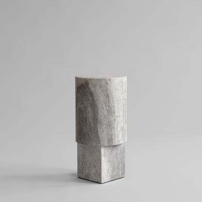 Column sidebord i Silver Travertine fra 101 Copenhagen.