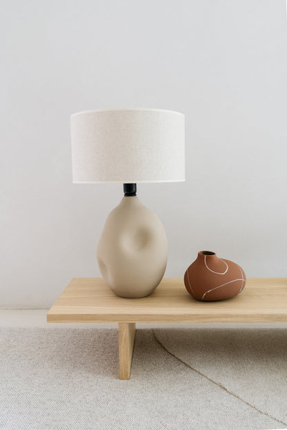 Liz Table Lamp fra Studio Femme Home – miljøbillede