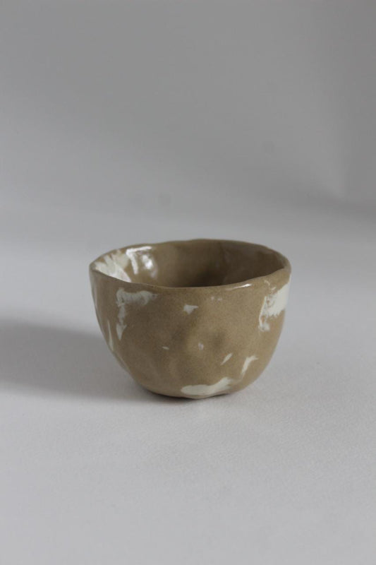 Rund kop — NIWA Ceramics – Sand / hvid